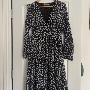Black and White MIDI dress with waist tie